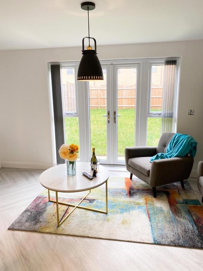 Tudors Esuites 3 Bed House Garden & Netflix Birmingham Exteriör bild